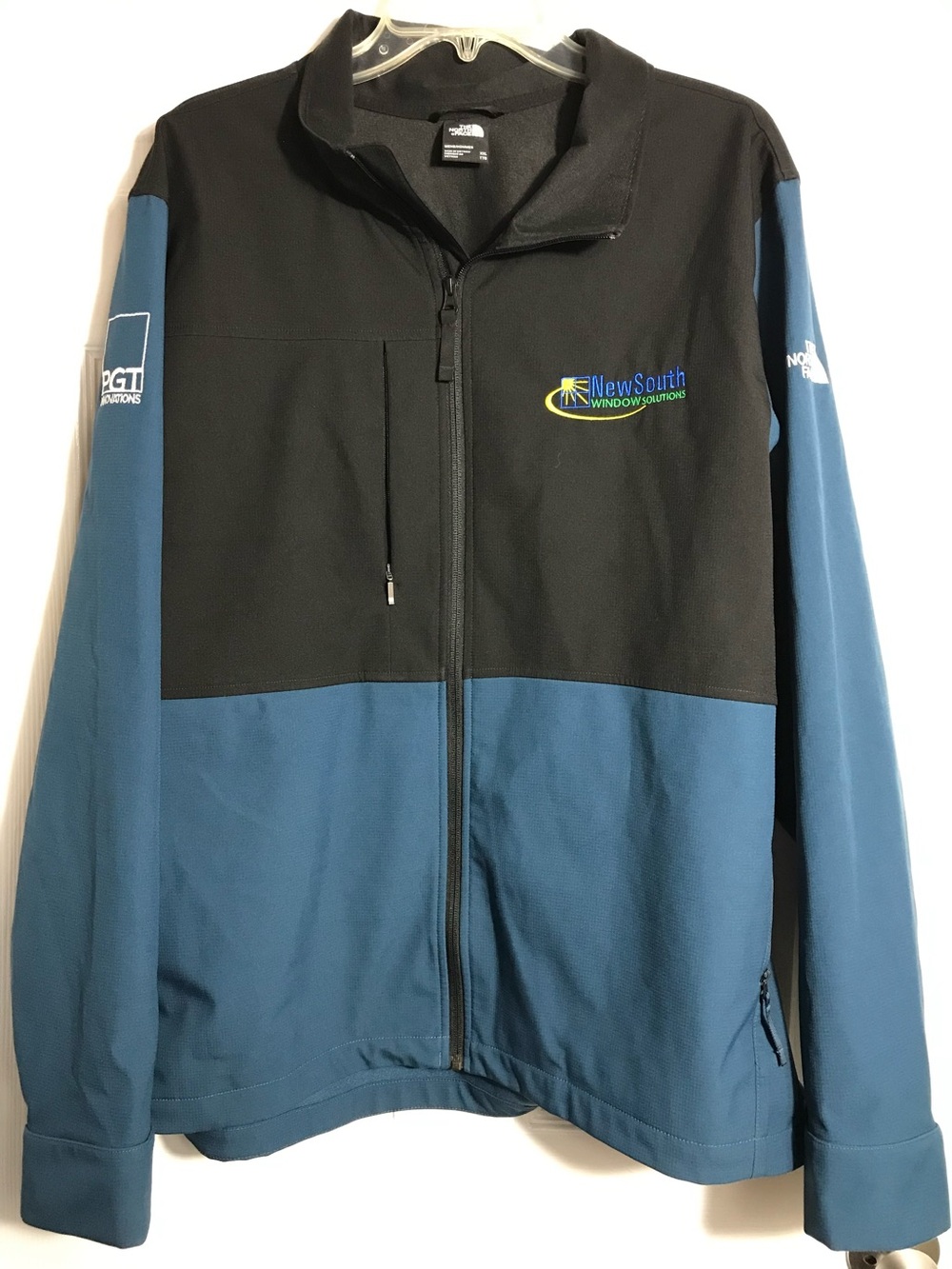 The North Face Men’s Black and Slate Blue Softshell Performance Jacket XXL